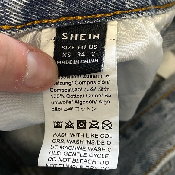 SHEIN ripped jeans - Picture 3 of 3